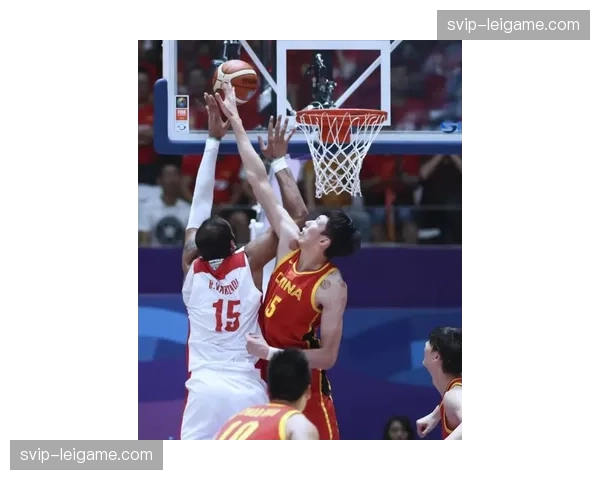 广州队运用外线施压瓦解内线 动态进攻破解传统防守策略 广州队运用外线施压瓦解内线 动态进攻破解传统防守策略