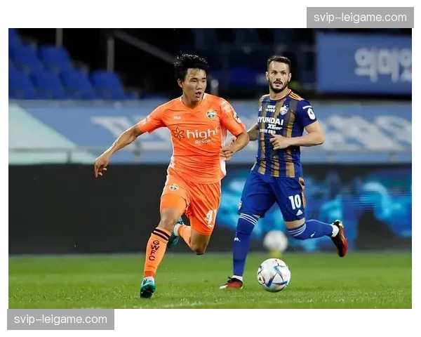 江原FC高强度逼抢战术复盘 定位球得分占比揭示进攻依赖